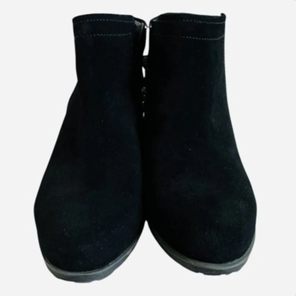 Blondo Women's Black Suede Waterproof Ankle Boots Size 8W Side Zip Booties EXC